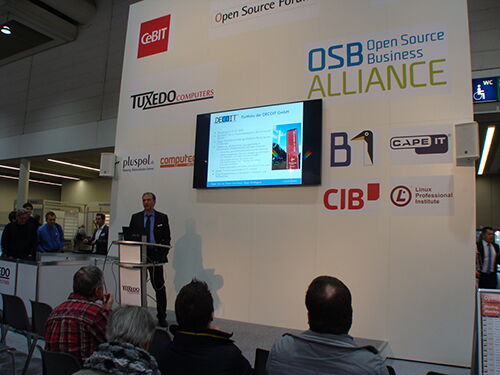 Abbildung 2: Vorstellung der DECOIT im Open Source Forum (CeBIT 2016)