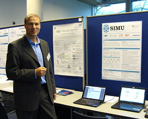 Poster und Demonstrator von SIMU in der Ausstellung