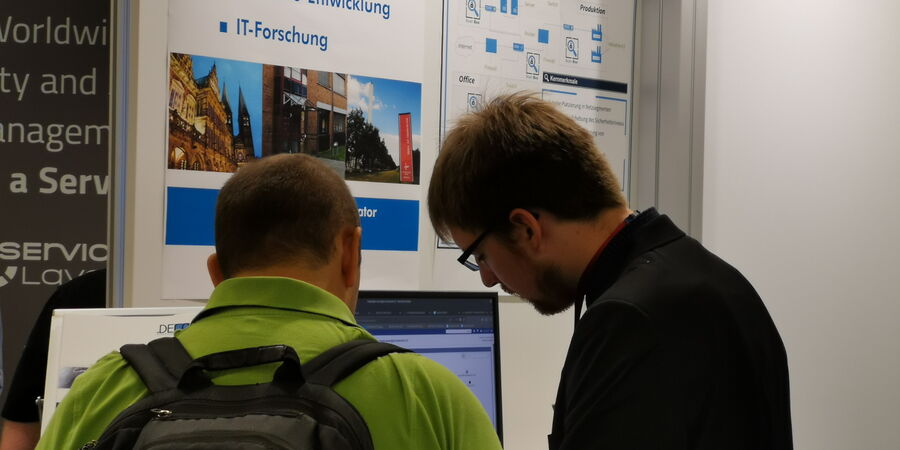 Abbildung 3: Aktive Kundenberatung während der Messe