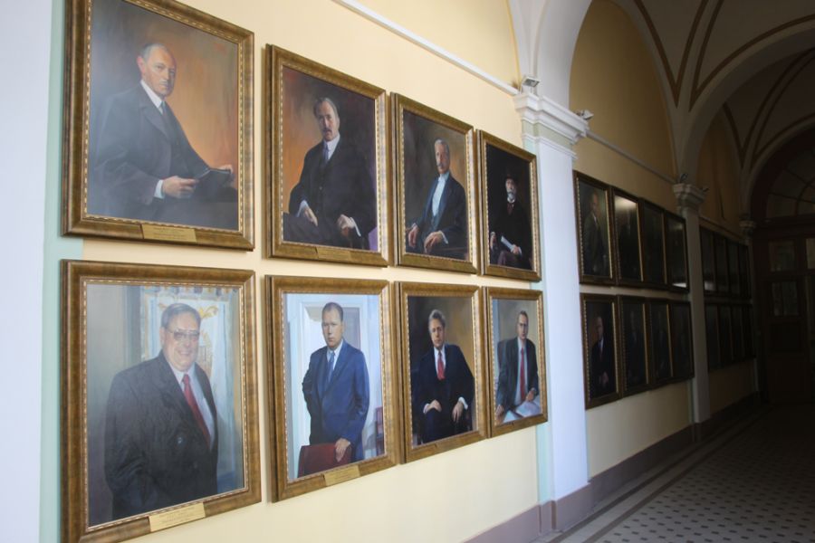 Abbildung 3: Ahnengalerie der Universitätsrektoren