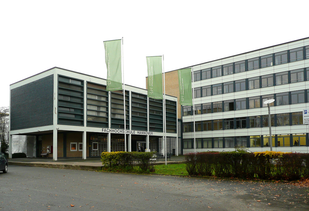 Abbildung: Eingang der Hochschule Hannover am Ricklinger Stadtweg