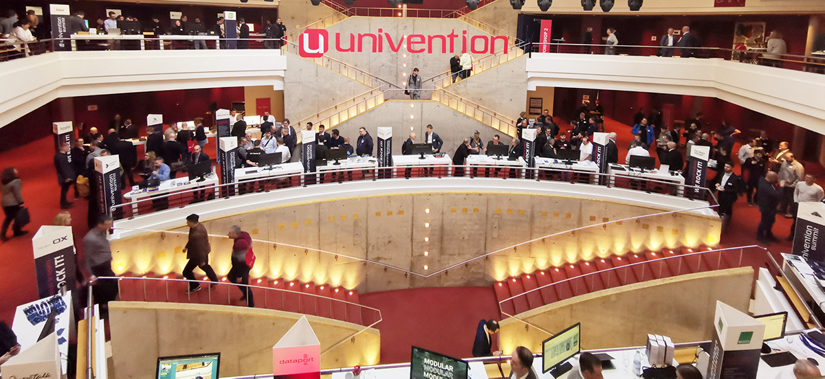 Abbildung 4: Foyer des Metropol Theater Bremen, wo die Partner ihre Lösungen vorstellten