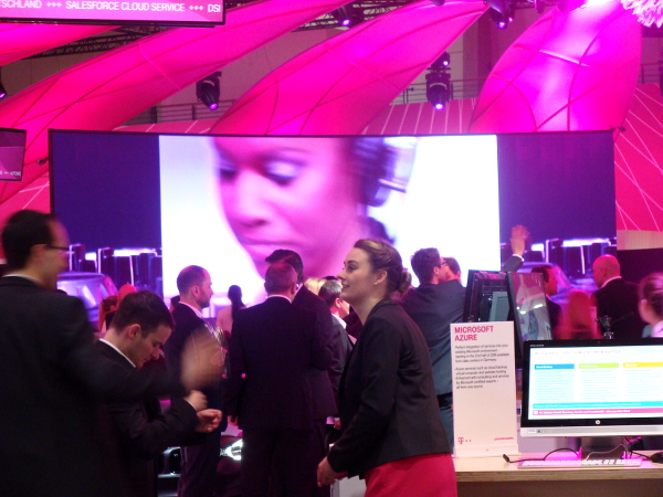 Telekom-Stand im Zeichen von Cloud und Virtual Reality